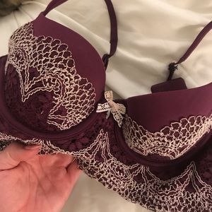Body by Victoria VS Demi bustier bra
